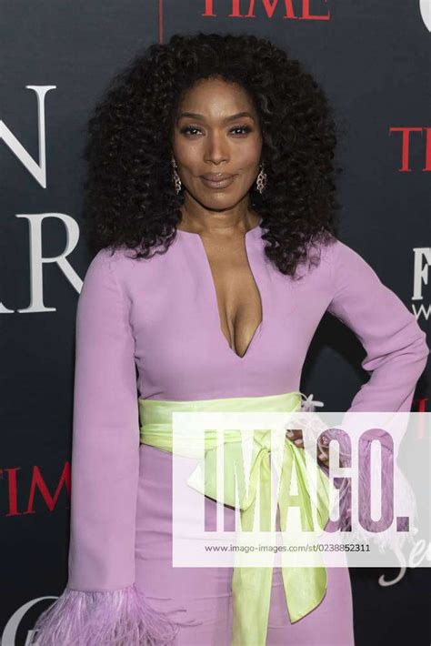 angela evelyn bassett|did angela bassett give birth.